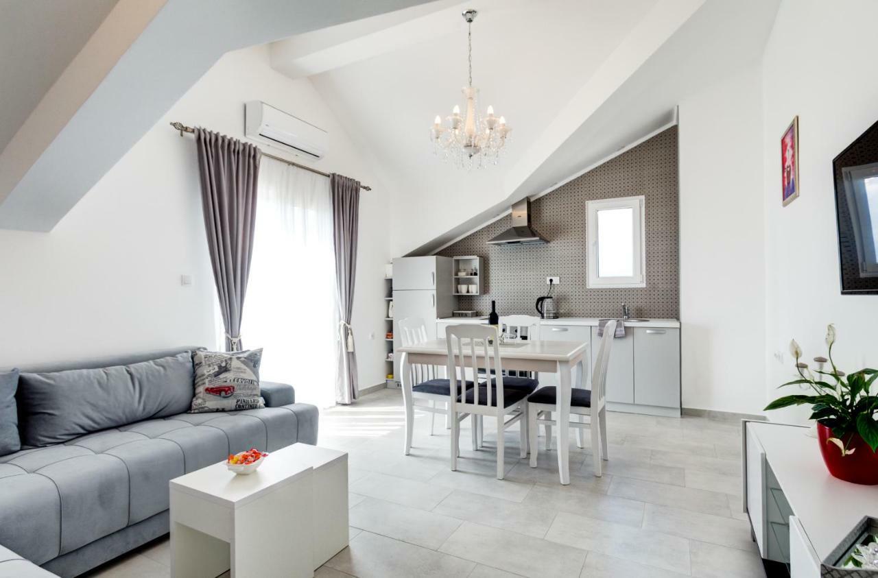 Sunny Nest Apartments Kotor Luaran gambar