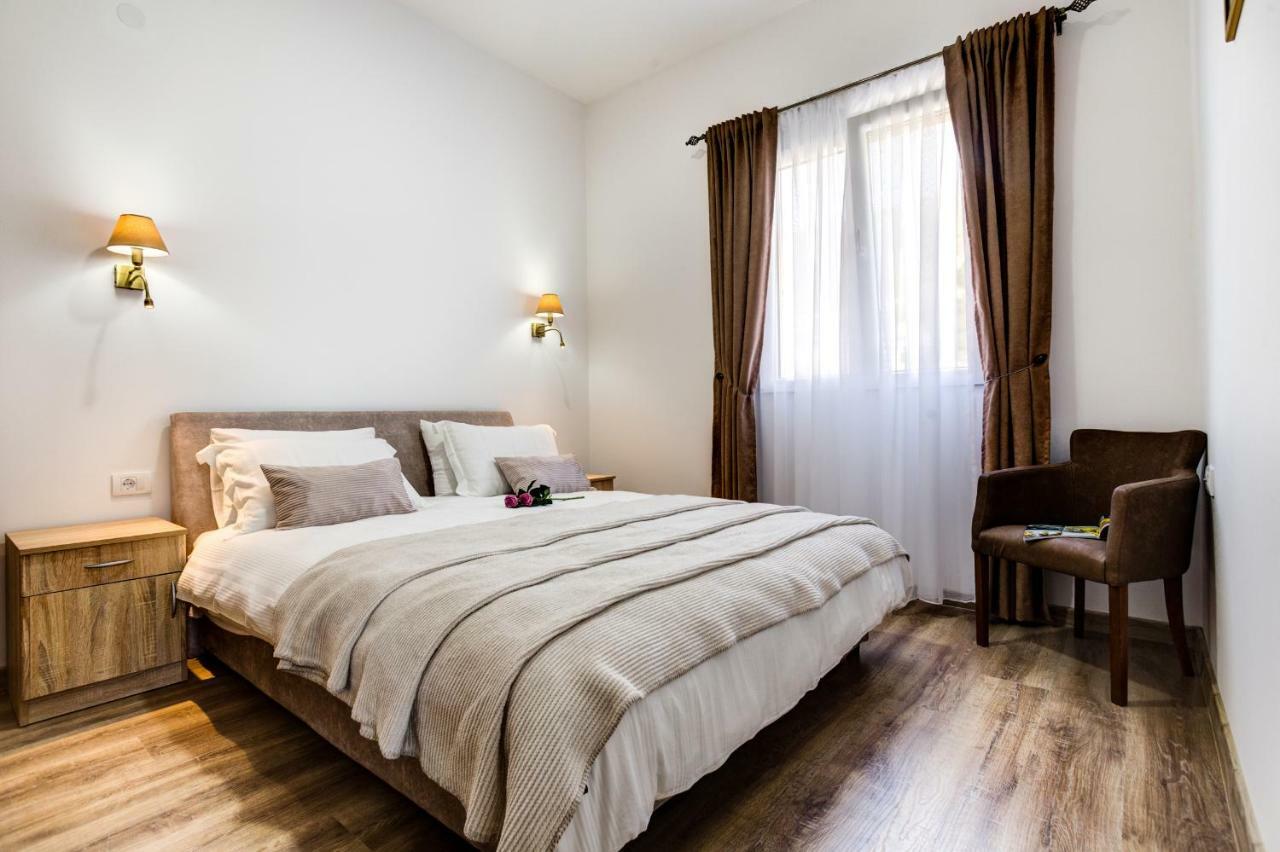 Sunny Nest Apartments Kotor Luaran gambar