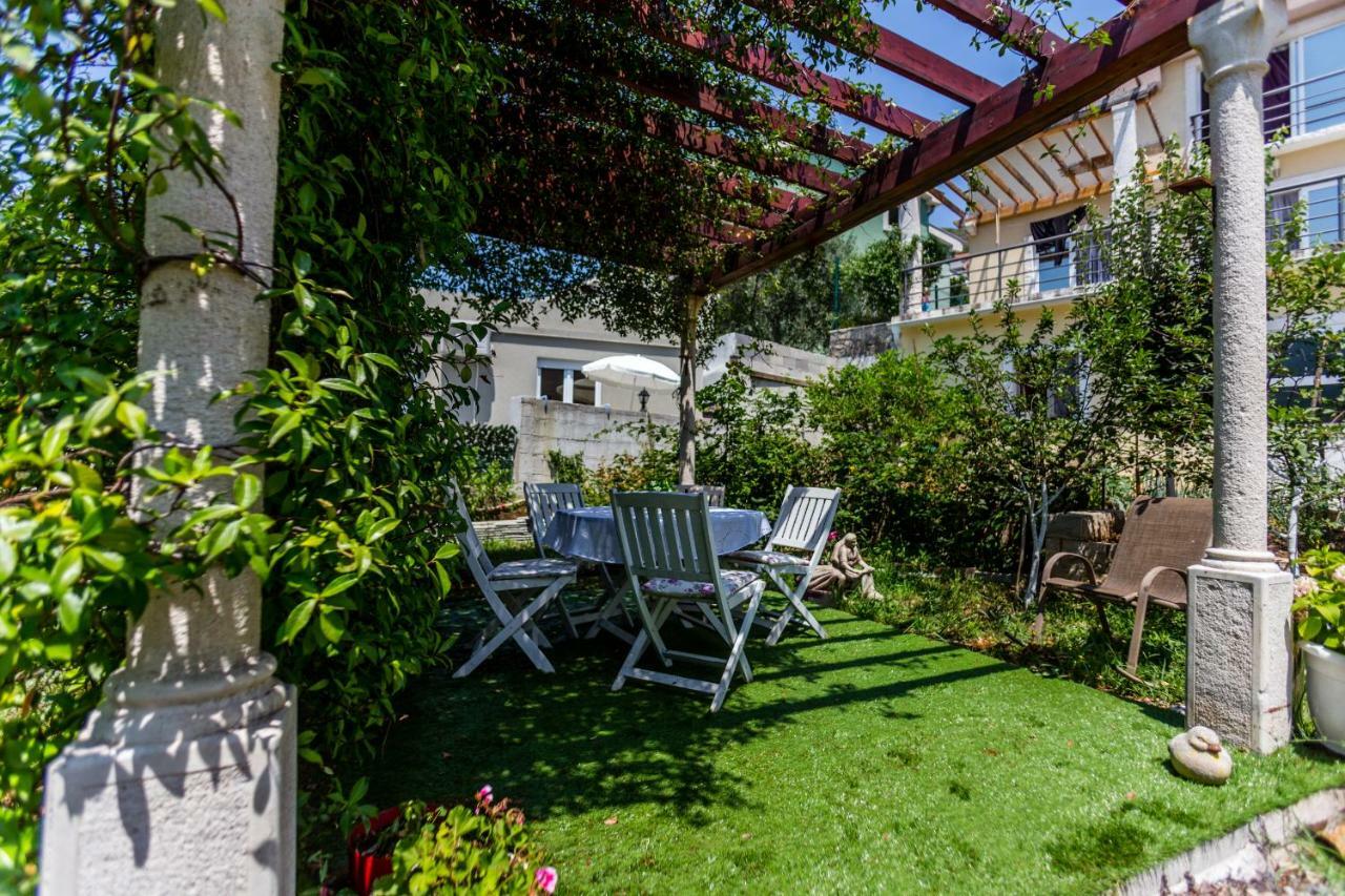 Sunny Nest Apartments Kotor Luaran gambar