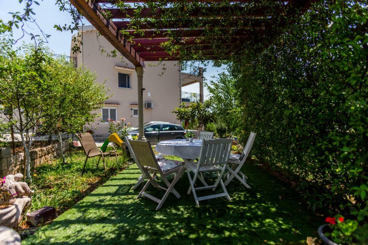Sunny Nest Apartments Kotor Luaran gambar